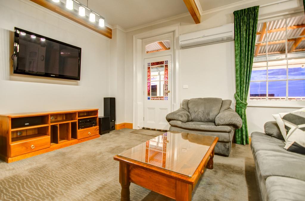 Ashcroft Apartment Λόντσεστον Εξωτερικό φωτογραφία